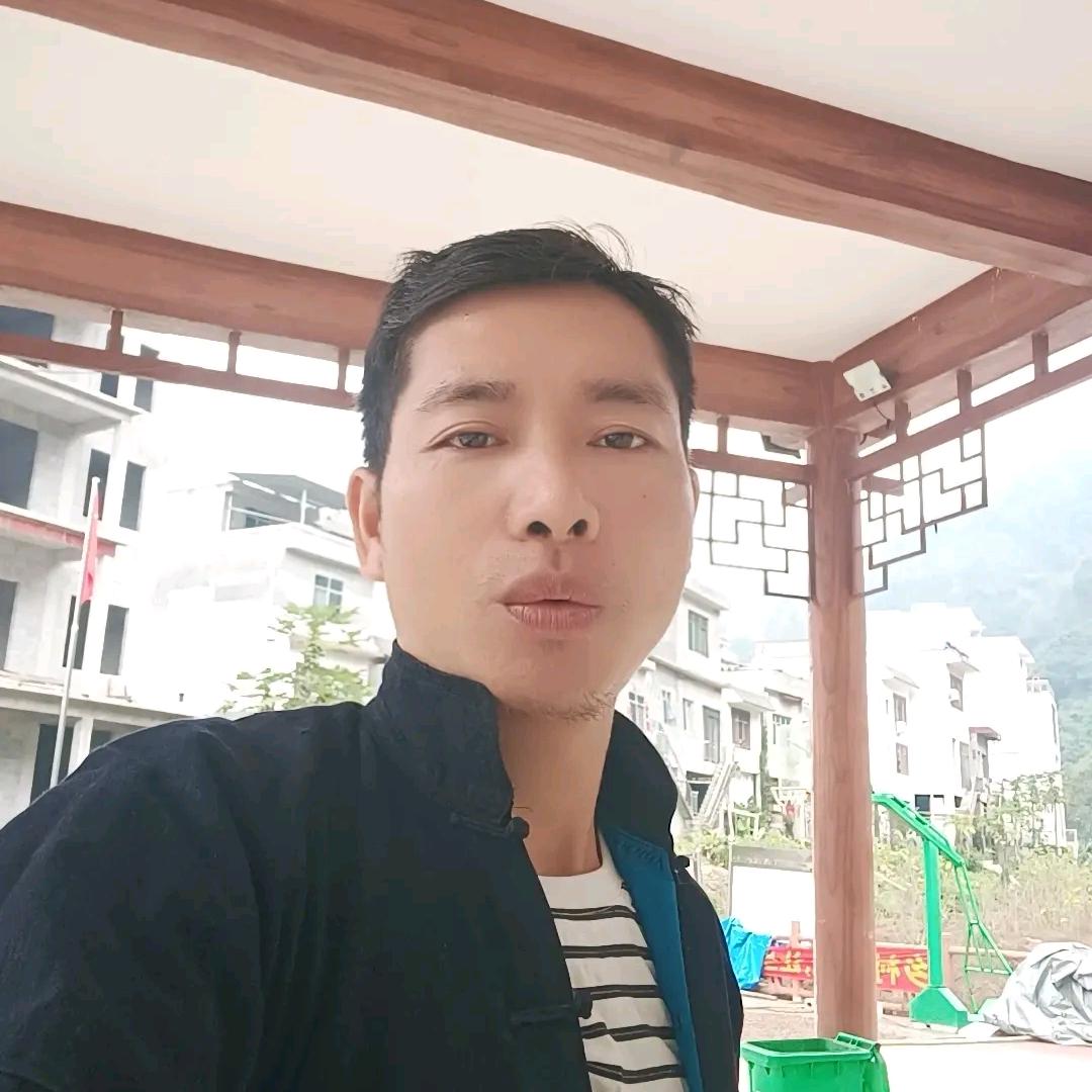 六烟小李