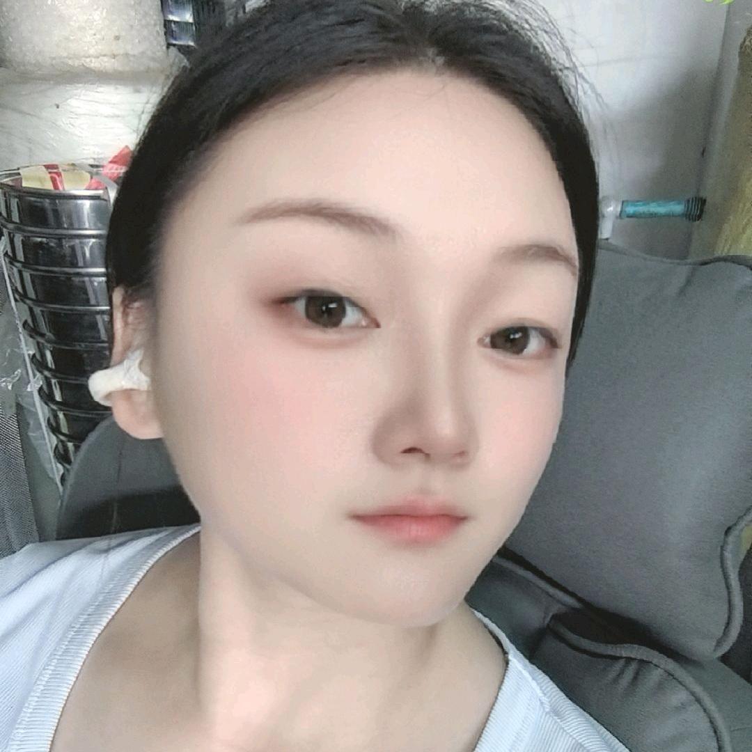 卖筛网的小姐姐
