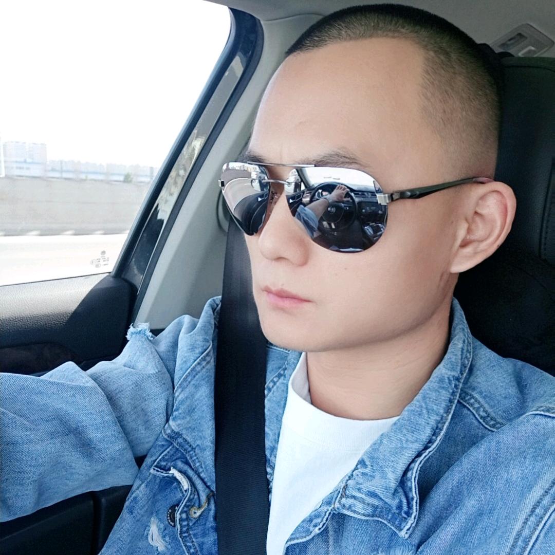 不会钓鱼的阿芳