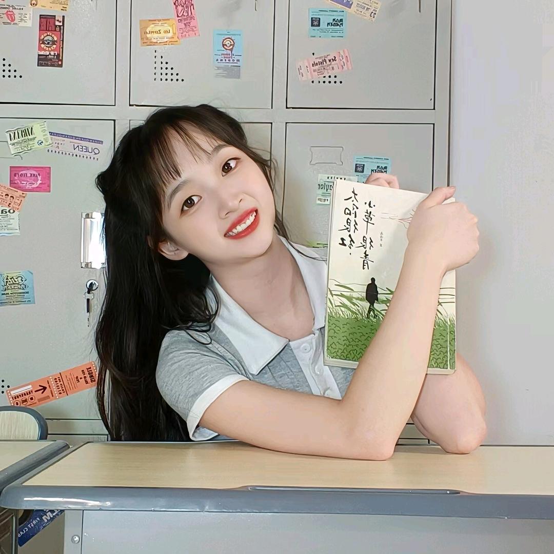 草莓味的芊芊
