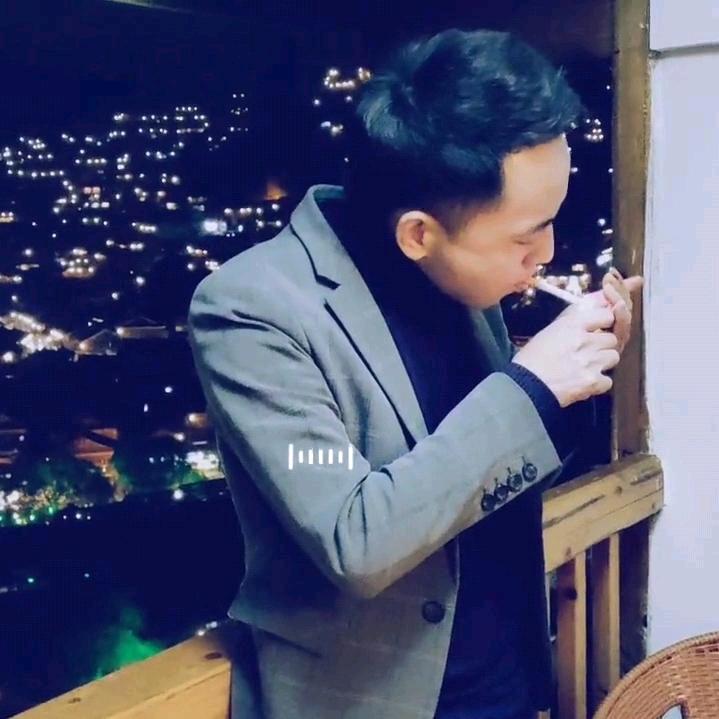 阿  伍
