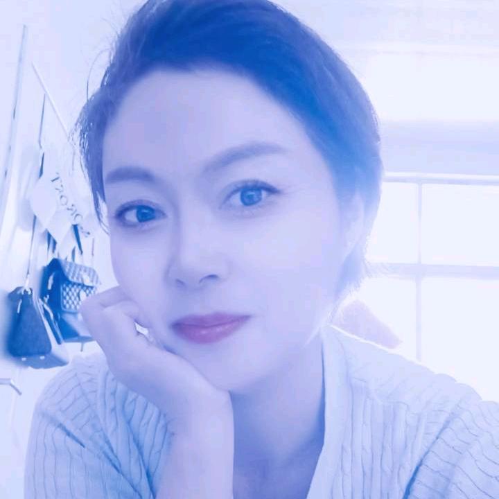 淡淡的忧伤。