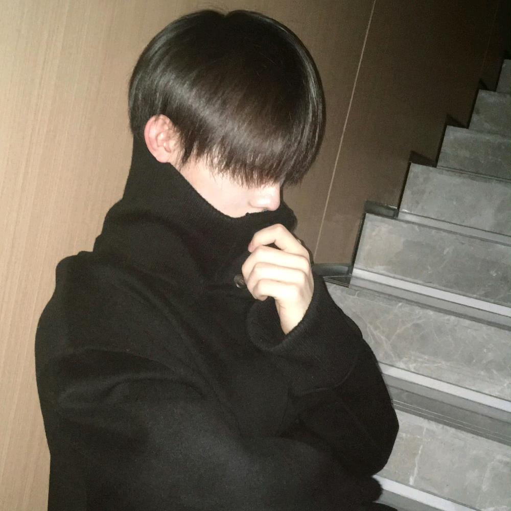 可他有泪痣唉、