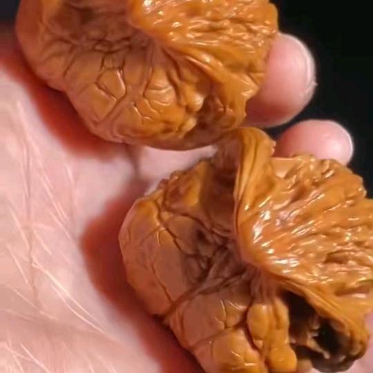 爱文玩的小姐姐