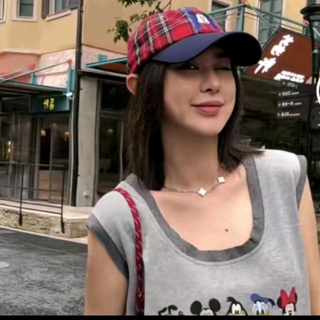 Lin林肉肉（时尚穿搭）