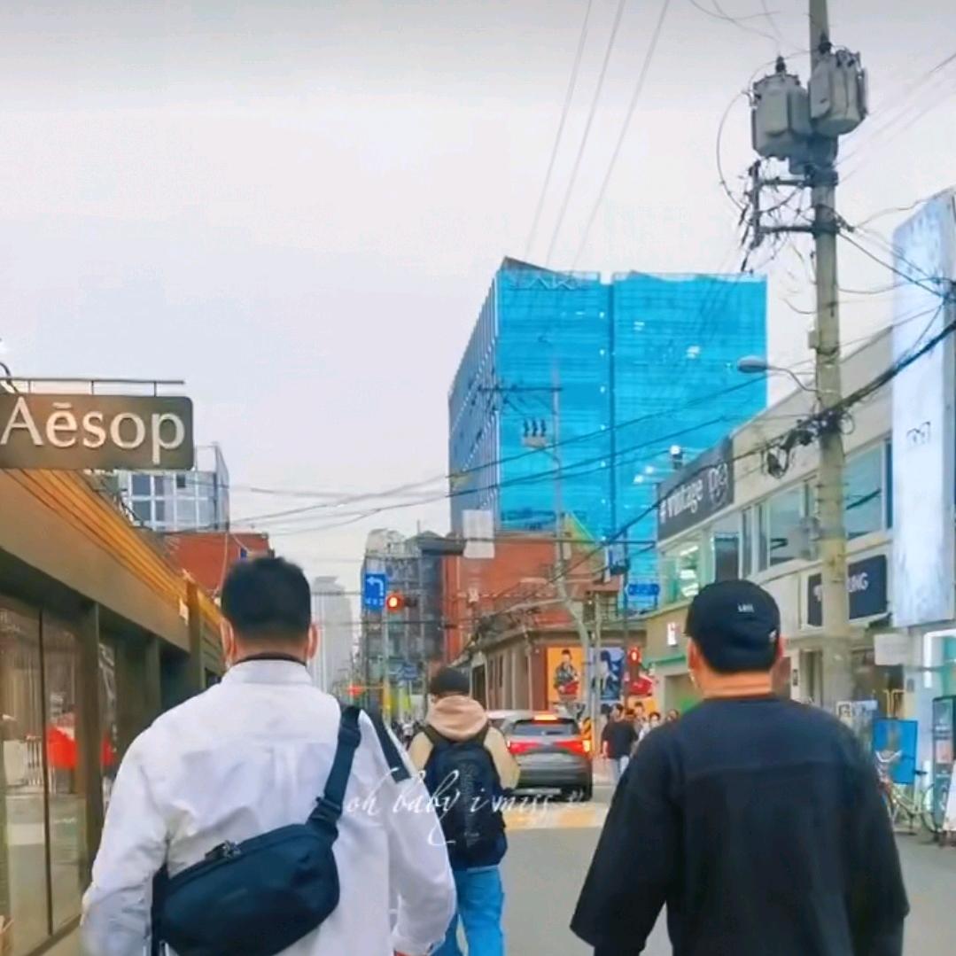 峨眉山市活力牛仔服装店