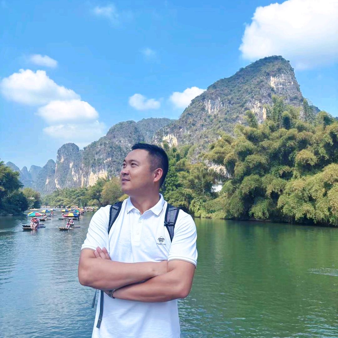 桂林导游阿伟