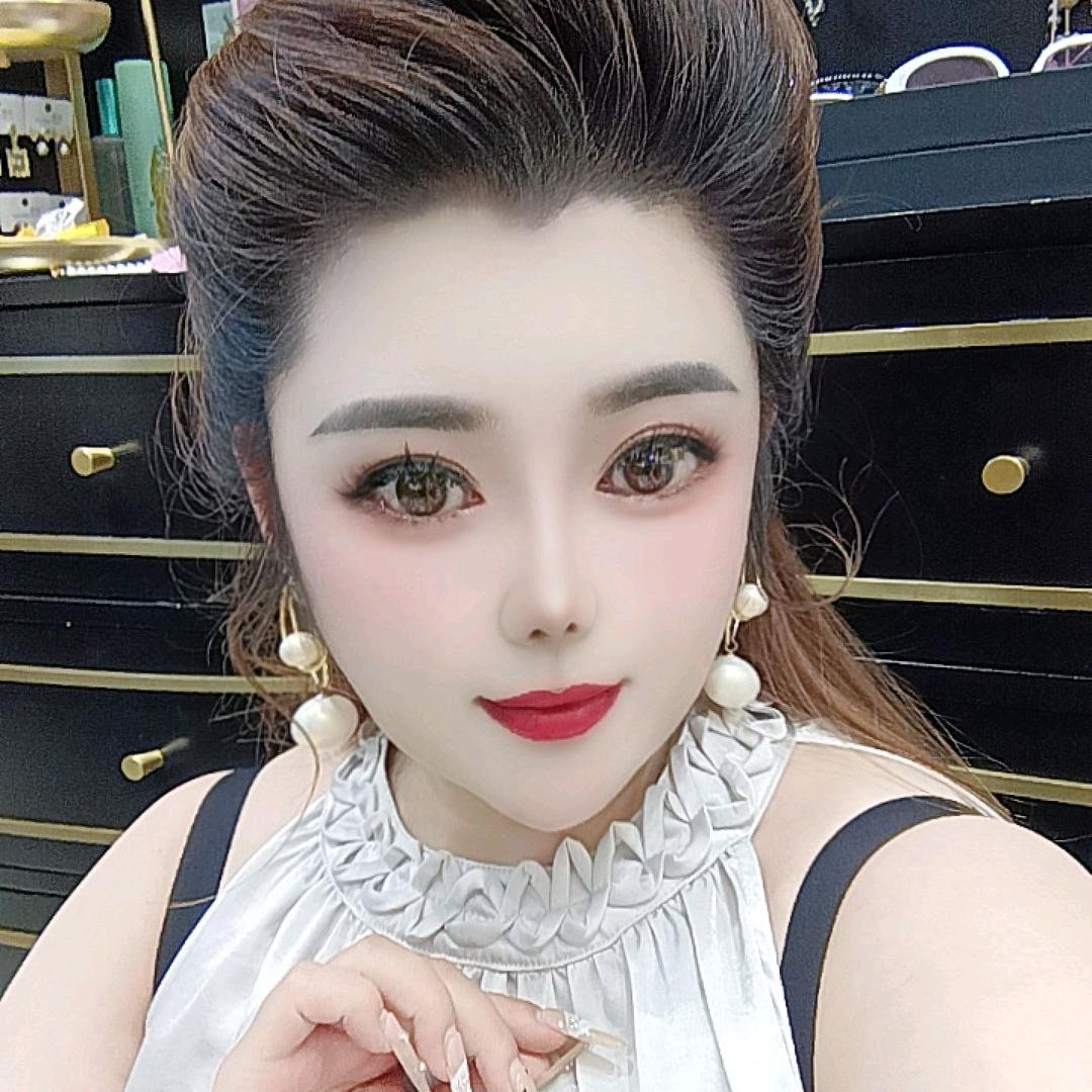 英子