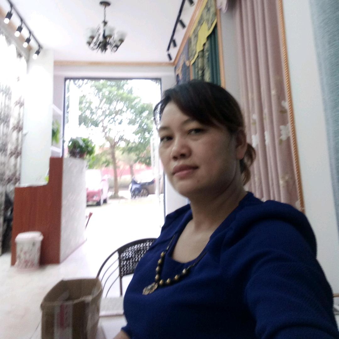 玲子窗帘