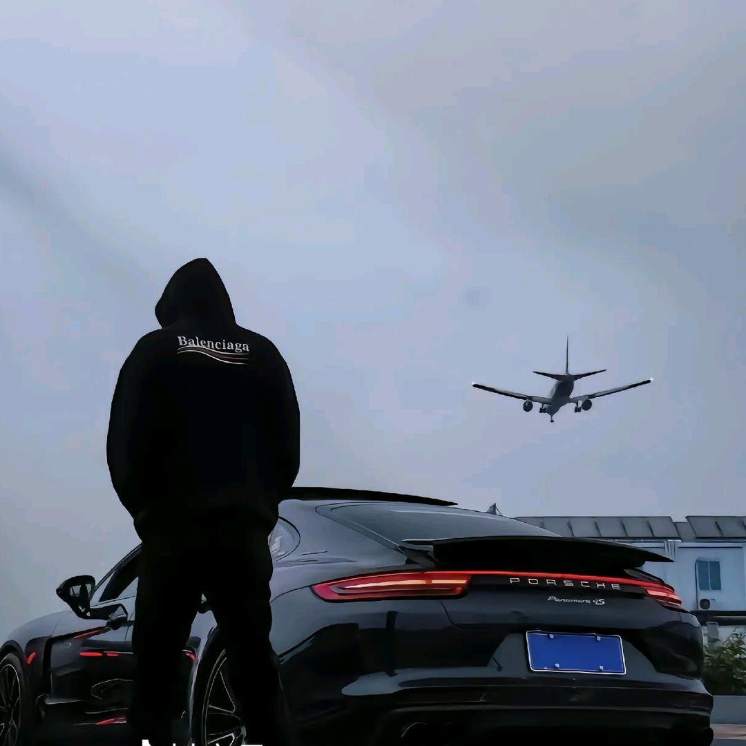 九十岁老登内线爆扣詹姆斯