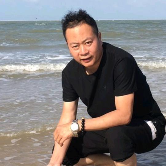 潘伟
