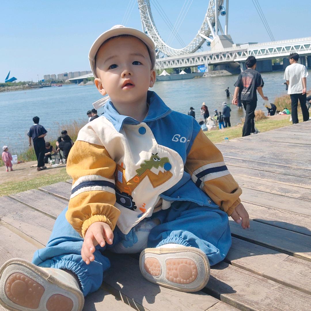 是添翼呀