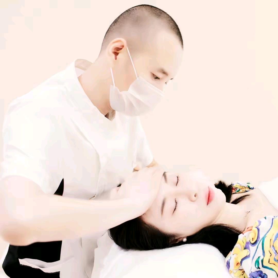 阿顿造颜术（女明星都在练）