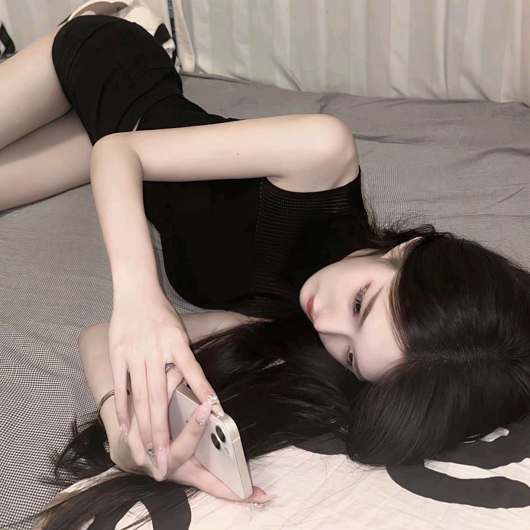 女-