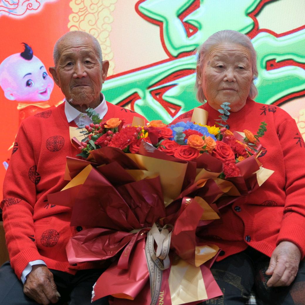 酒窝儿与92岁姥爷