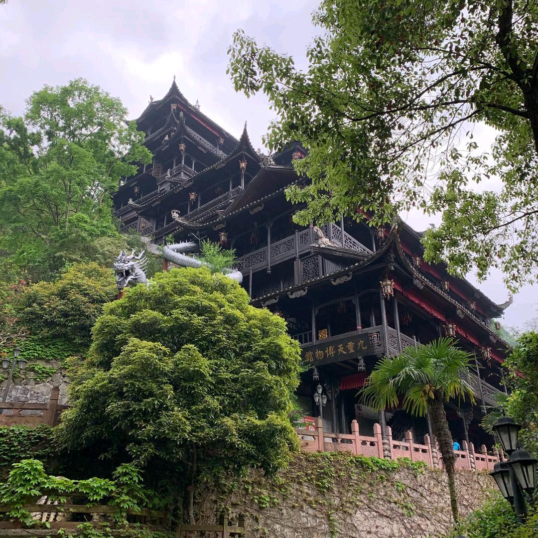 洪 森（商贸）