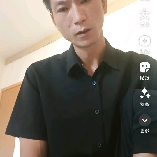 现实的社会，邓 ，无情的是人