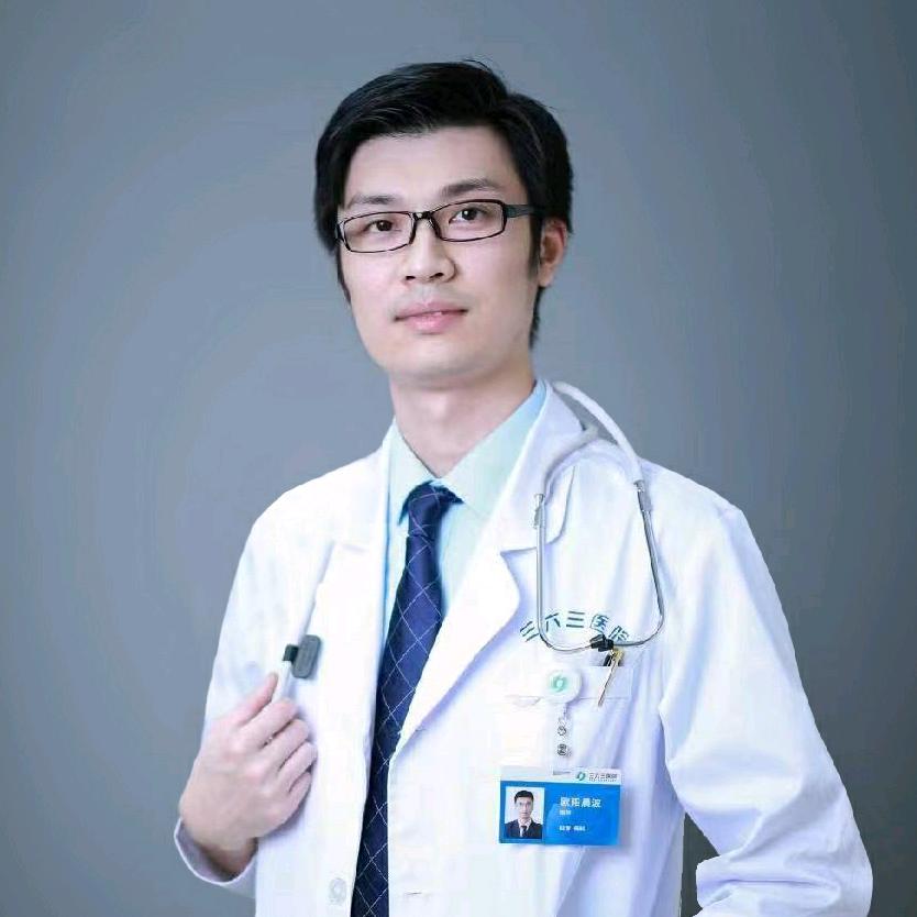 关节微创欧阳医生