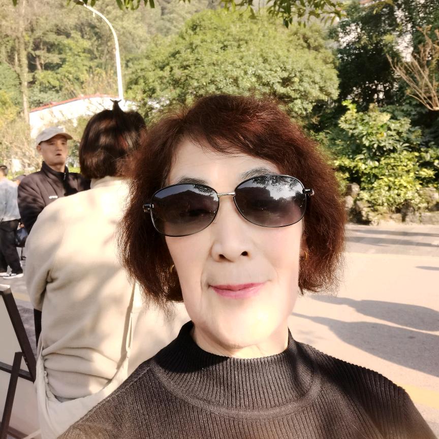 珍珍@