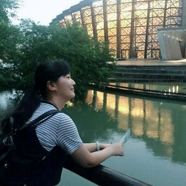 丽丽Y