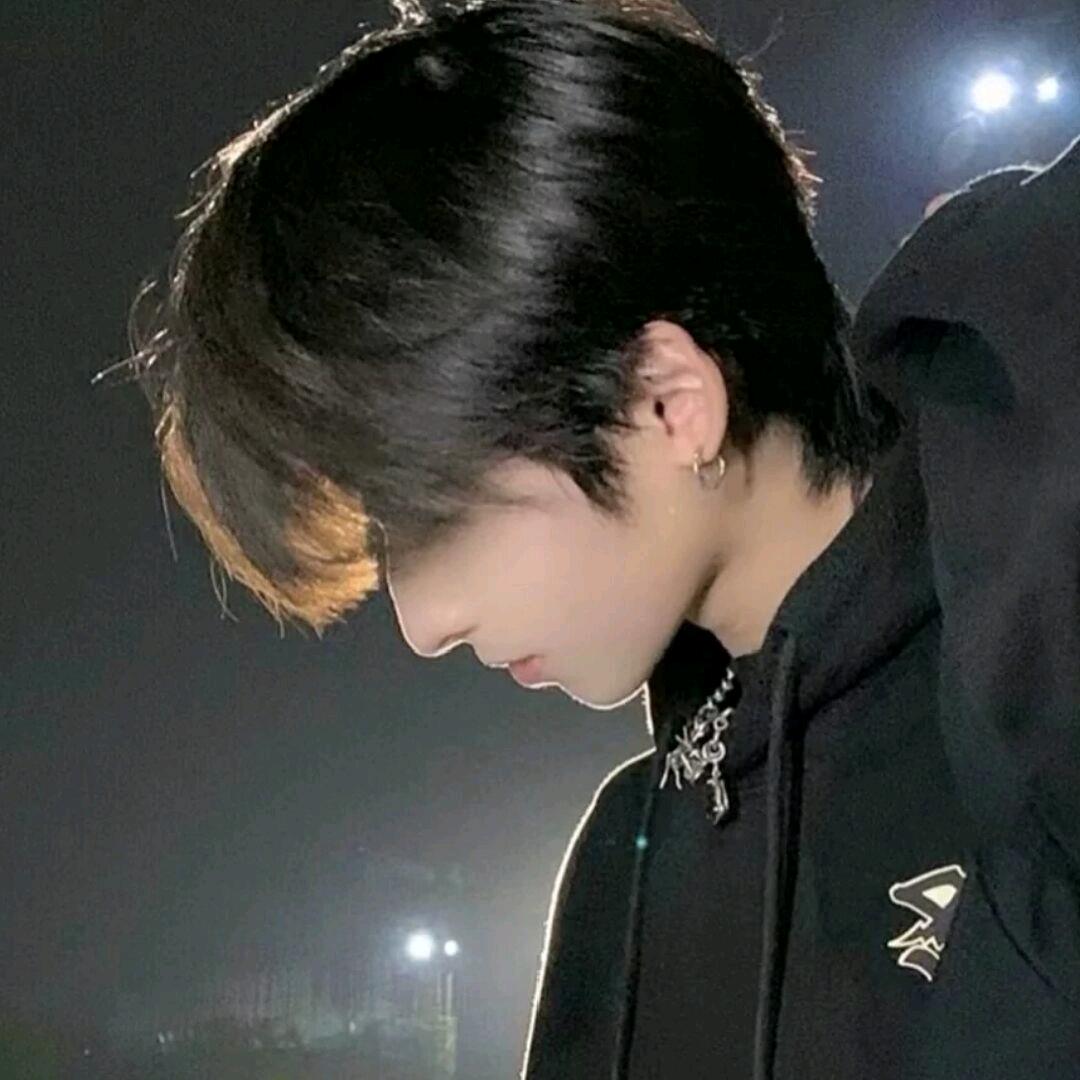 玖柒头像