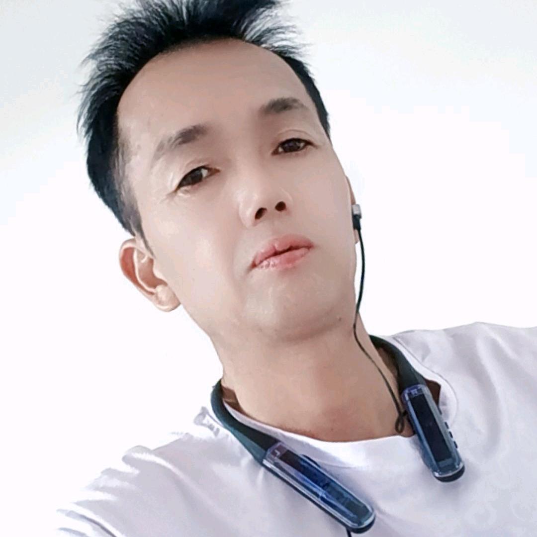钟敏（爱唱歌🎤）