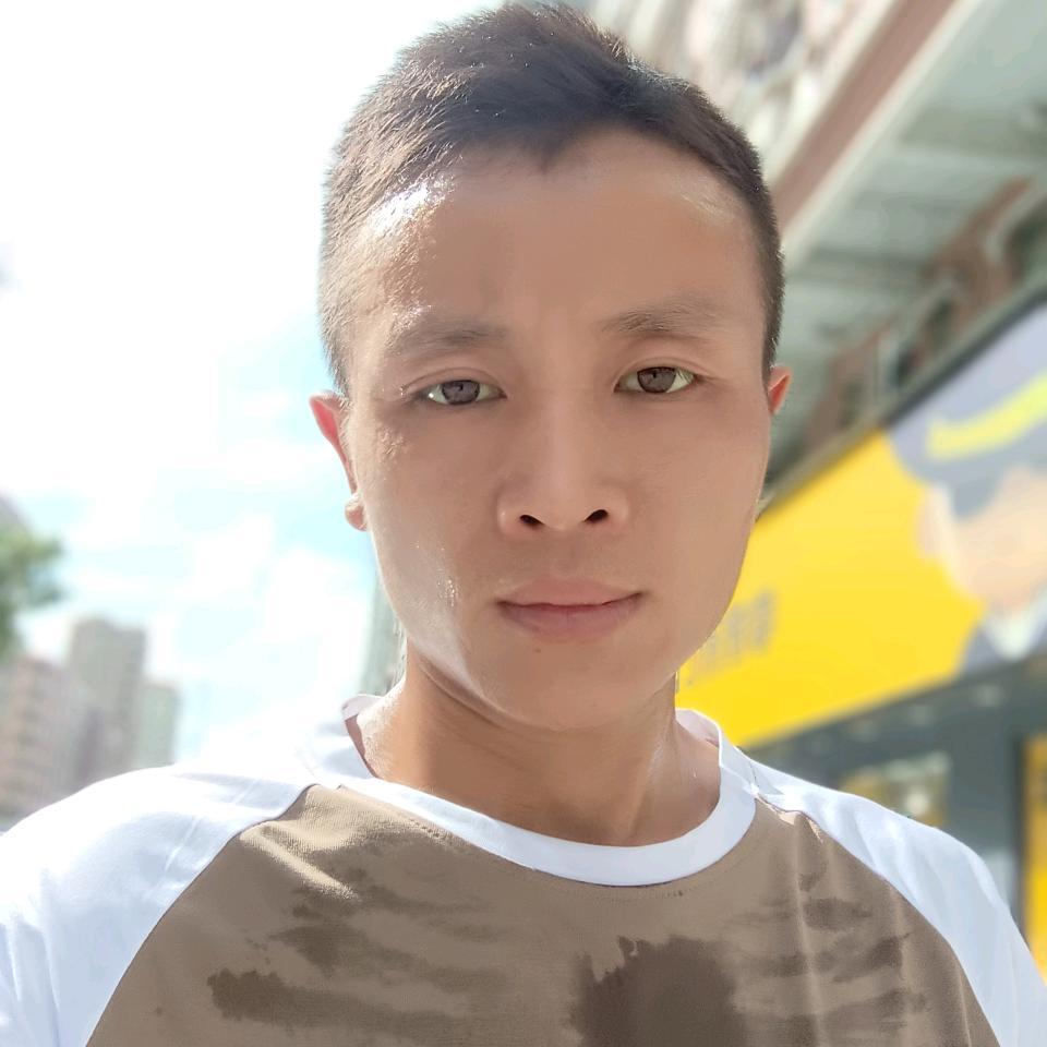 小啊忠