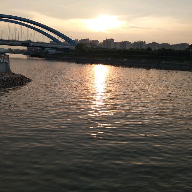 快乐逍遥客，乡村陪读四哥