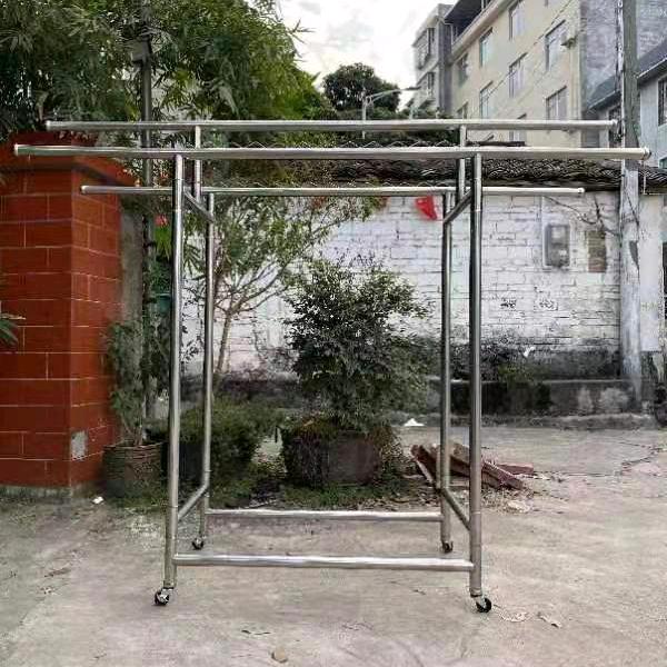 鱼子西
