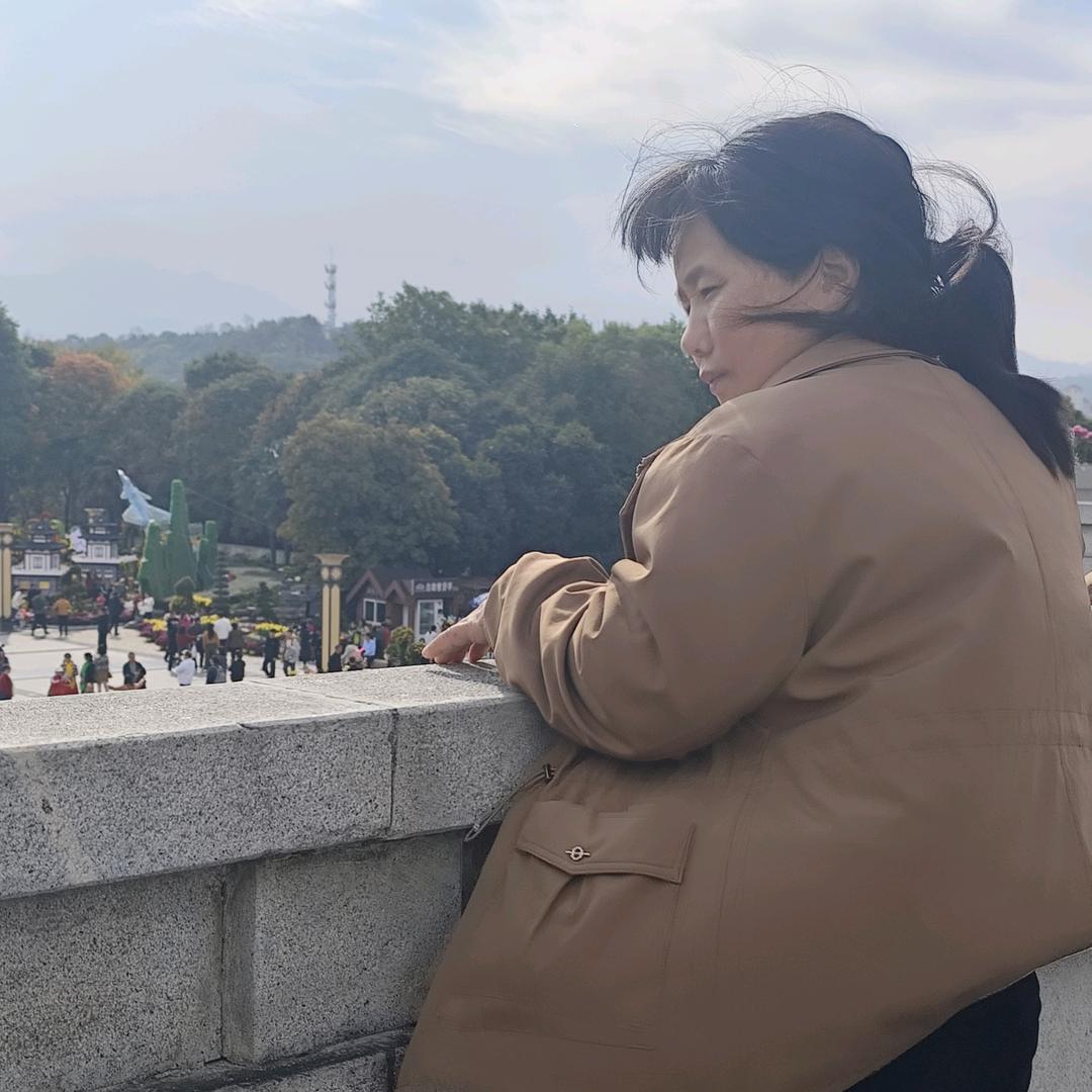 牛窍均  《5口之家》