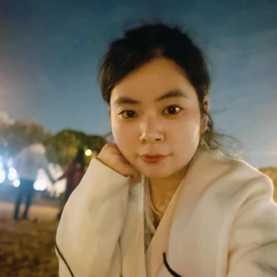 李逸菲