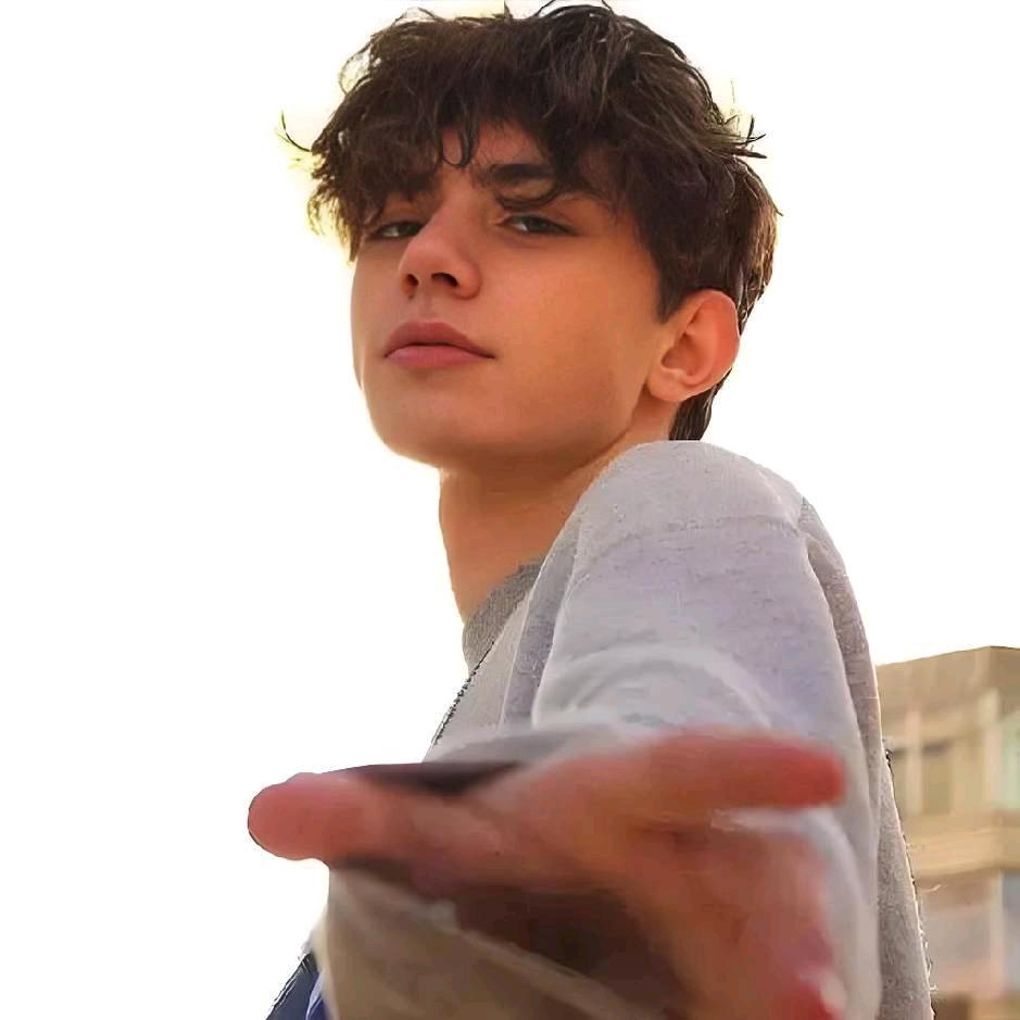 ⋆̩☂︎*̣̩🦖