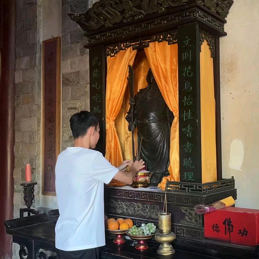 李先生人还行（风雨兼程）