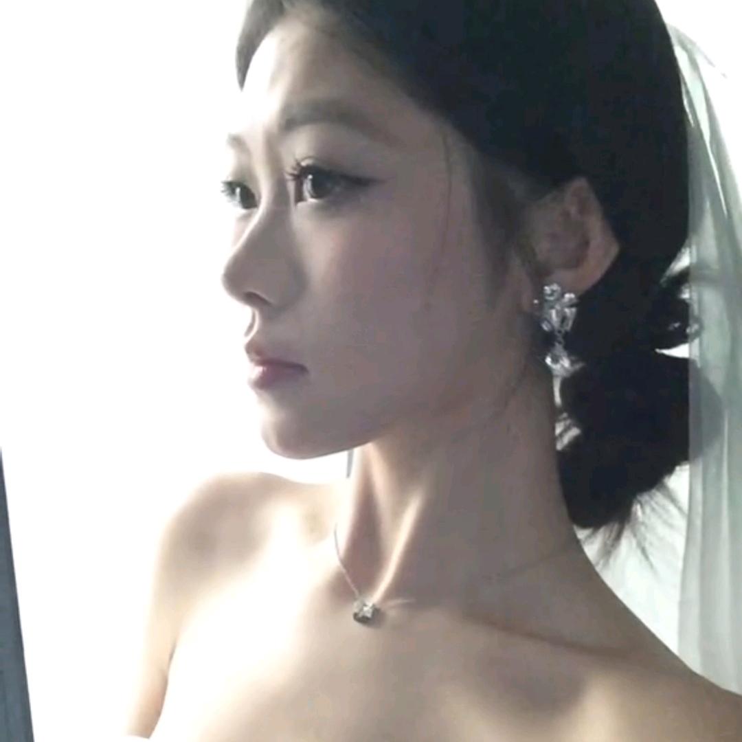 芮白