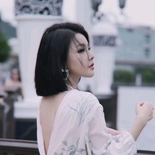 溶溶🎊穿搭艺术