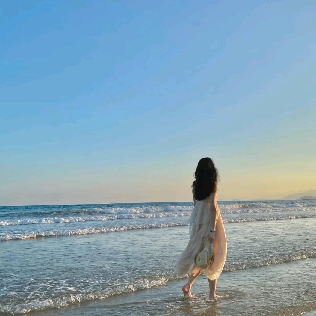 泡芙小姐.