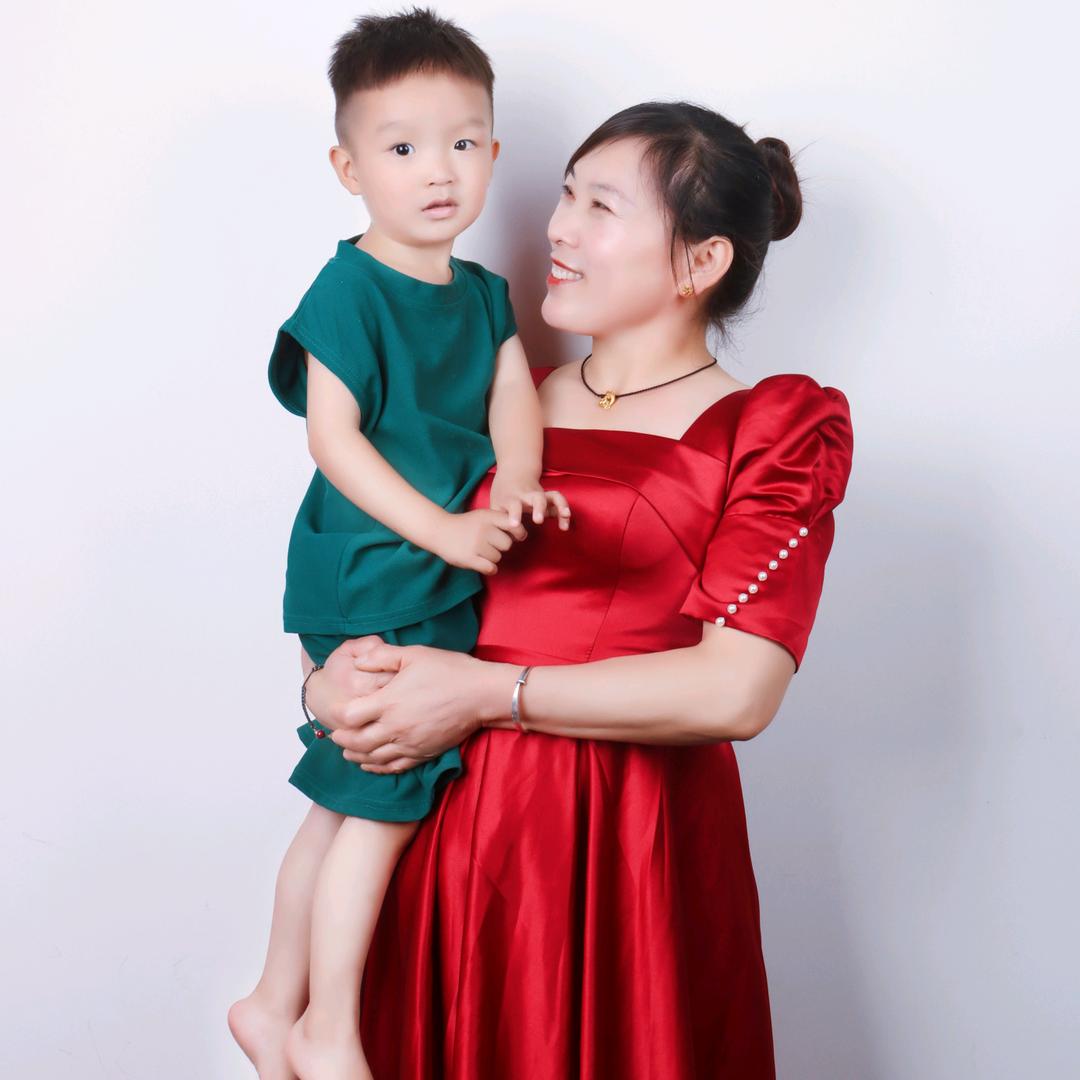 小石头 💋姥姥