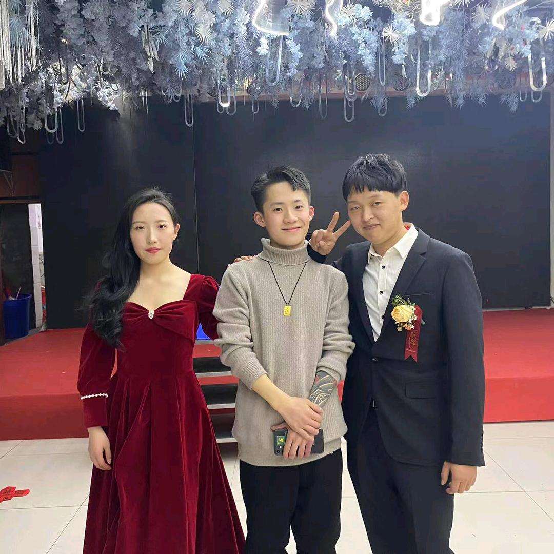 ╭(╯ε默默，相守♥╰)╮