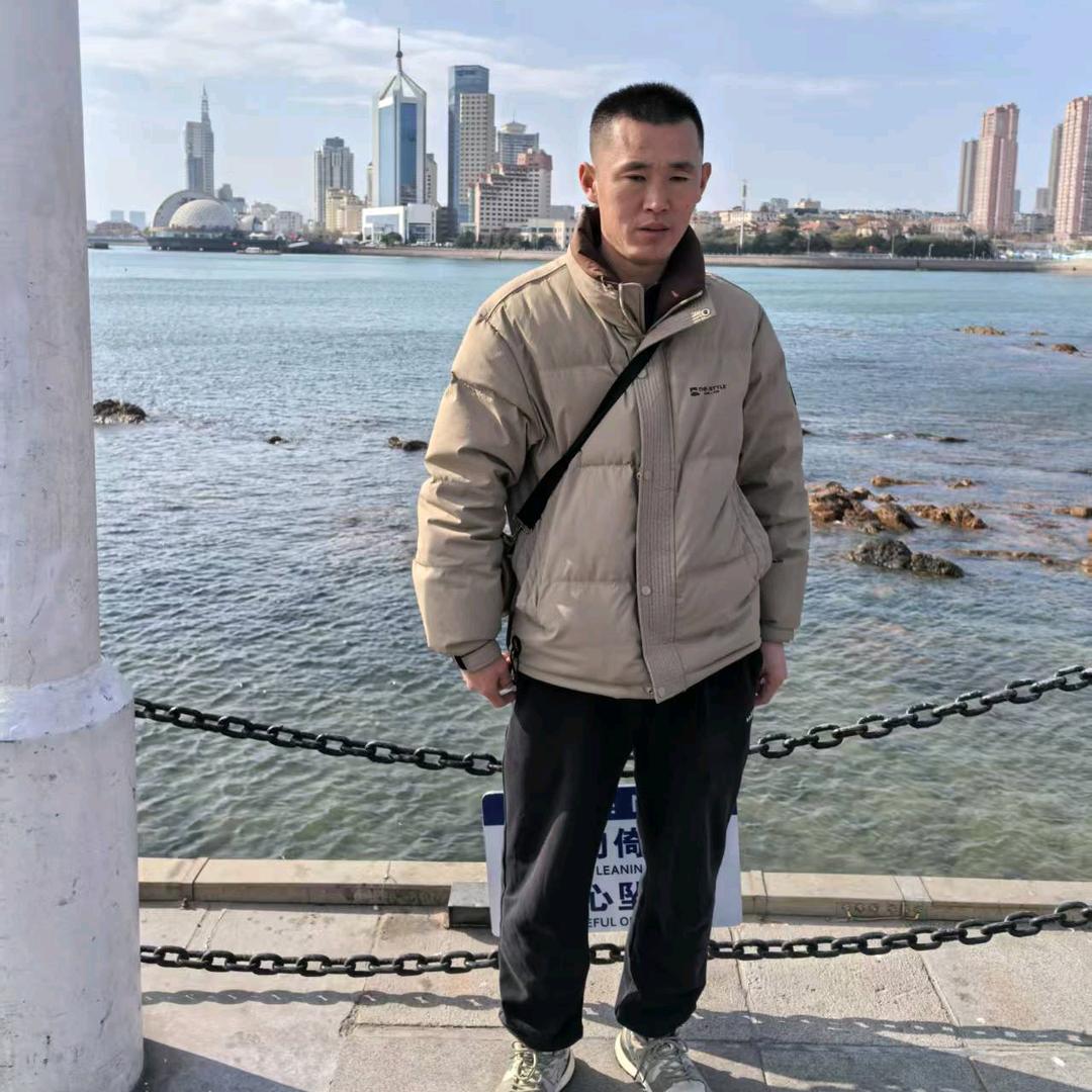 孤单的人豪哥。单身，