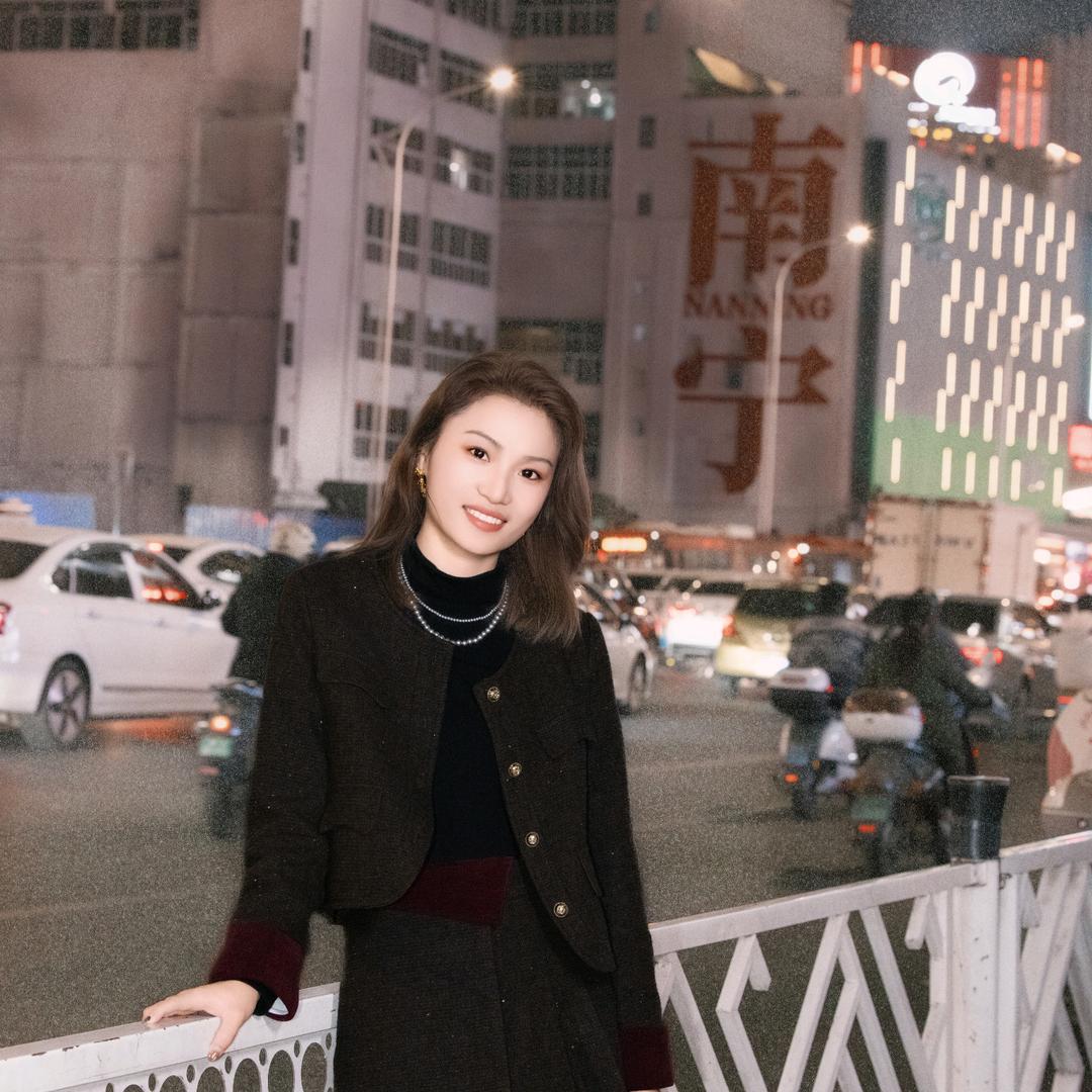 南宁卖瓷砖的九塘妹-建材批发部