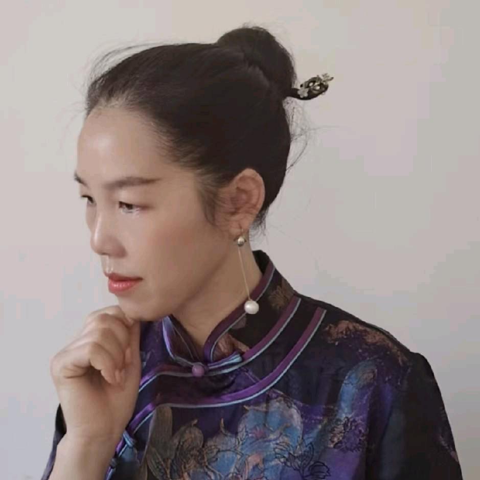 华夏美容，德芳