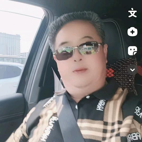 退伍老兵！大量出售箱包料PVC革边角料