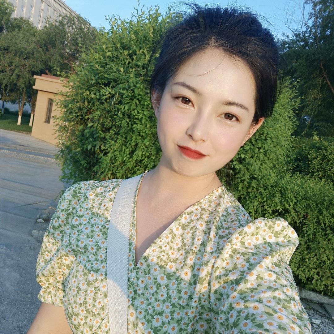杨小柒