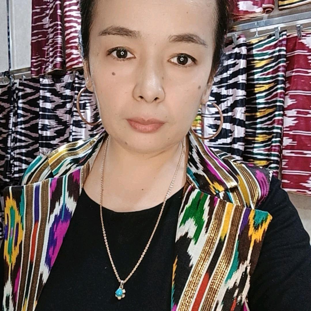 天山区大湾北路友丽服装店