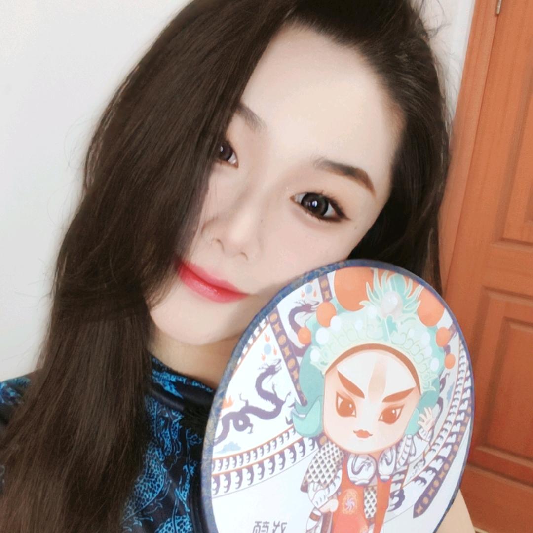玲娜惫儿(村长侄女)