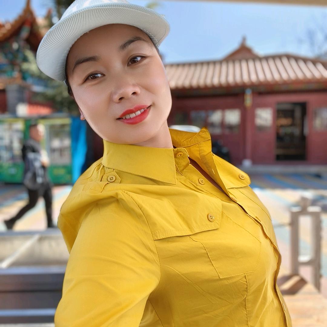在会泽开足疗修脚店的春姑娘