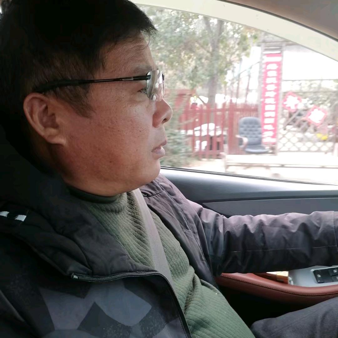 擦肩而过
