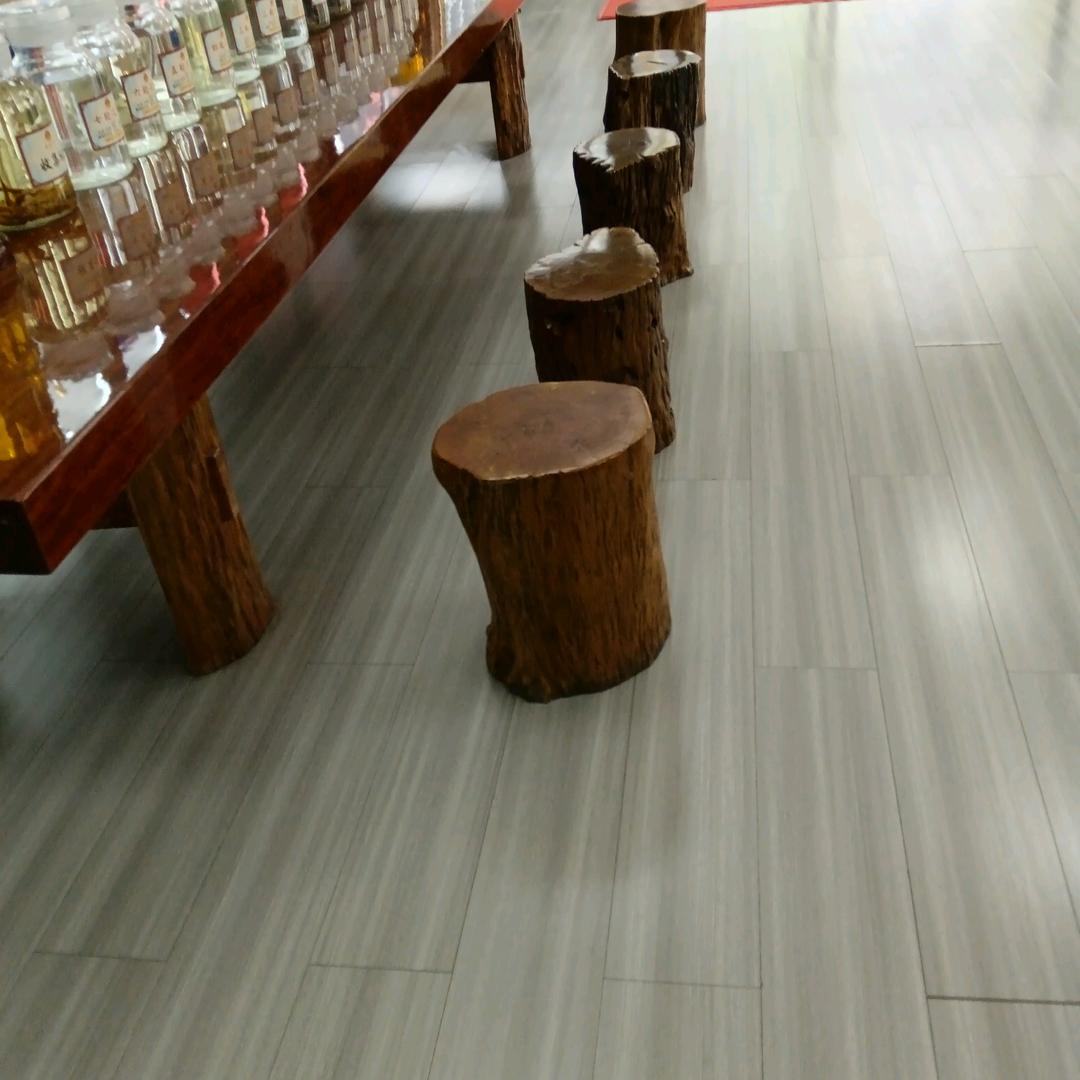 黄