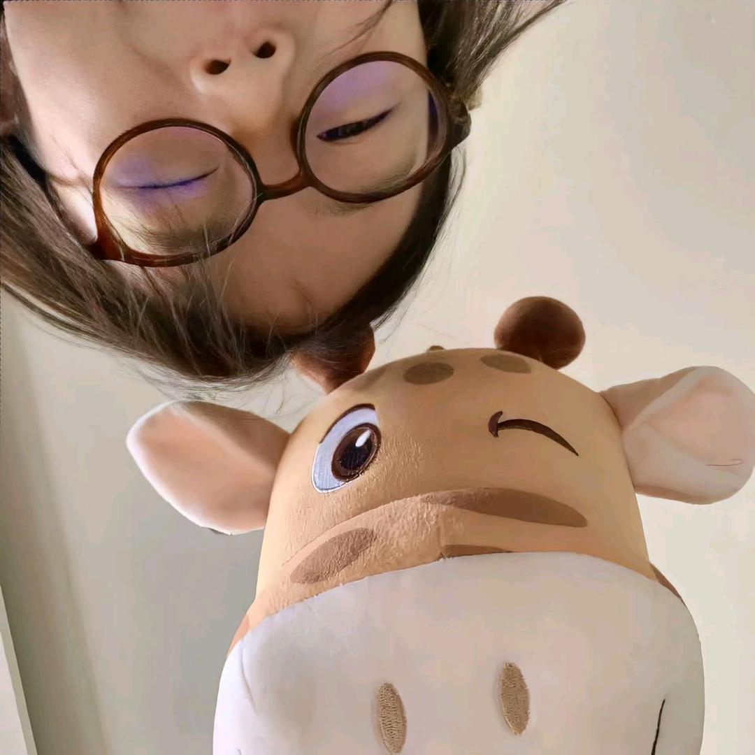 -桐桐.^
