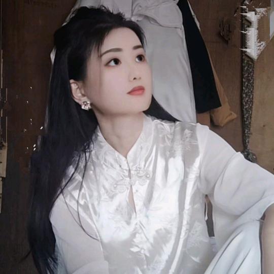 @ღ᭄🌸小青🍀࿐